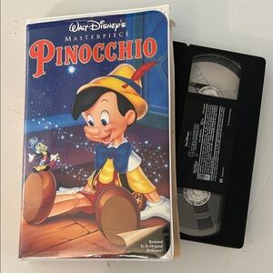 Walt Disney Pinocchio VHS Tape movie academy award winning animated movie